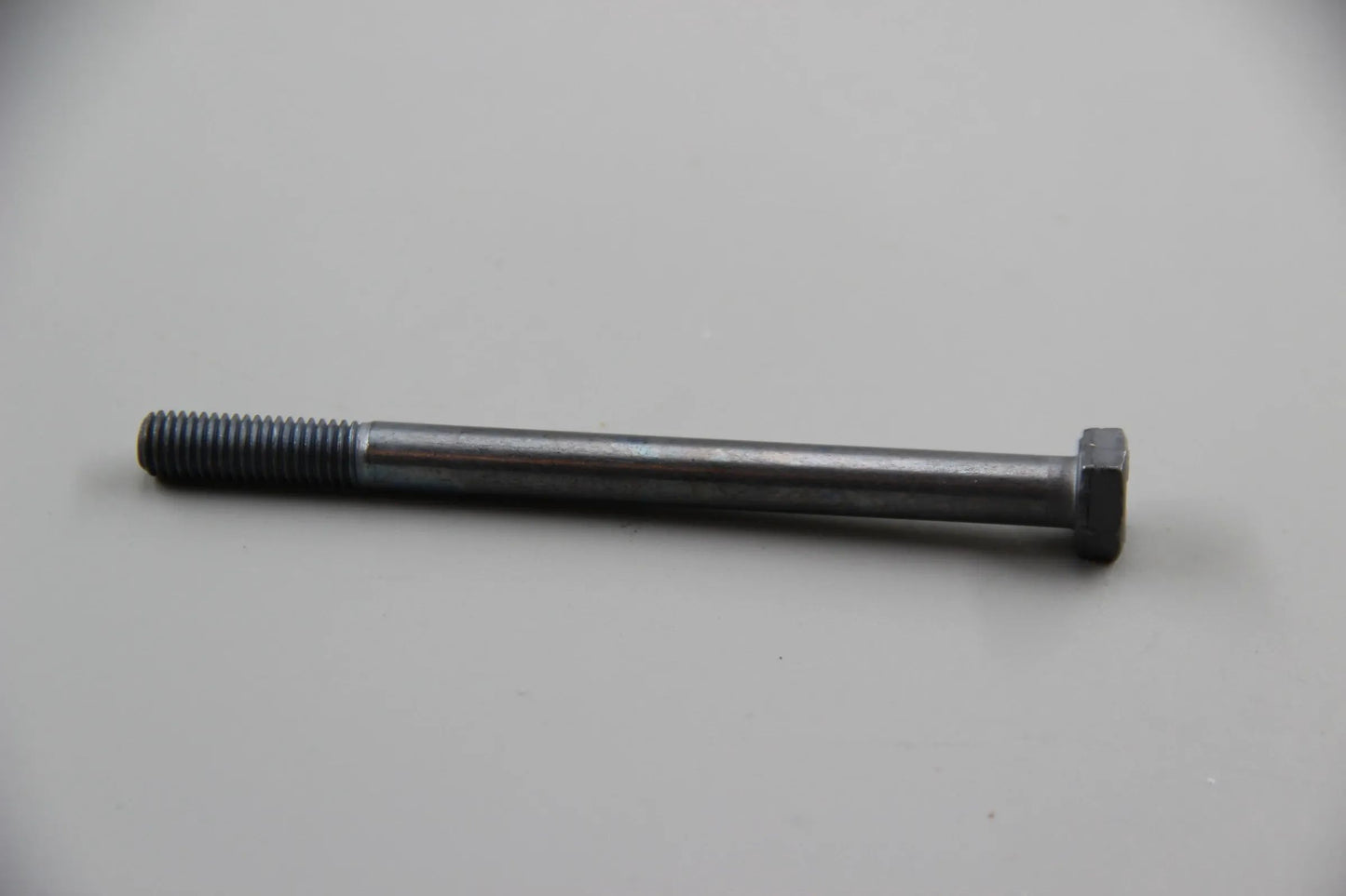 Orig. BMW E82 E36 E34 E32 Sechskantschraube Chrom CR(VI) frei
M8X105 07119904532