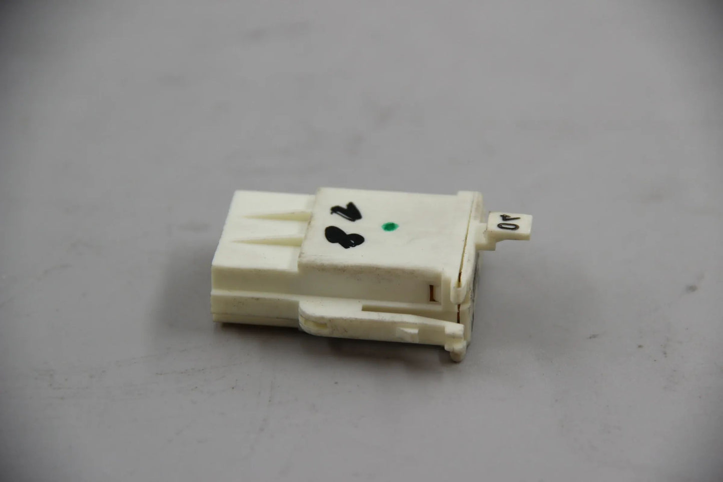 Original BMW E30 318i 320i Codierstecker 62111377364