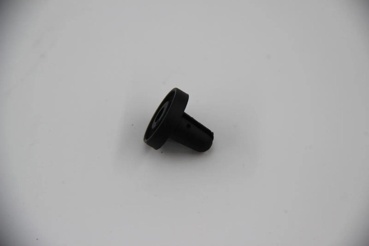 Original BMW E12 E30 E36 E24 E23 Einsteckmutter Heckklappe 6x 51181852299