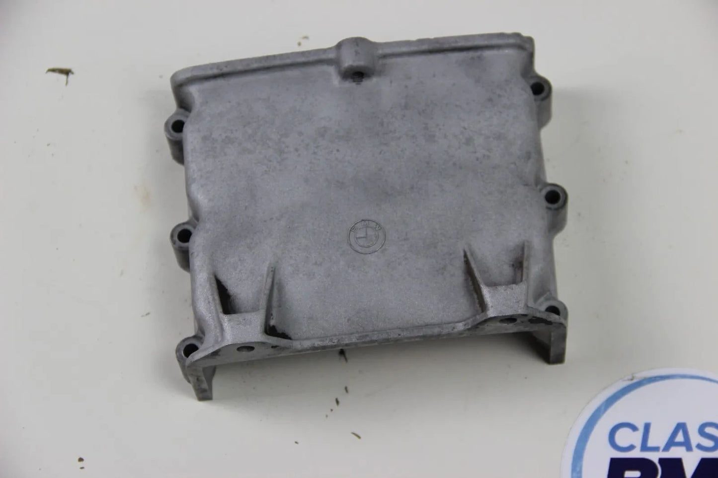 BMW E12 E21 E30 E28 Kettengehäuse Kettenkasten Deckel Oben 11502152809