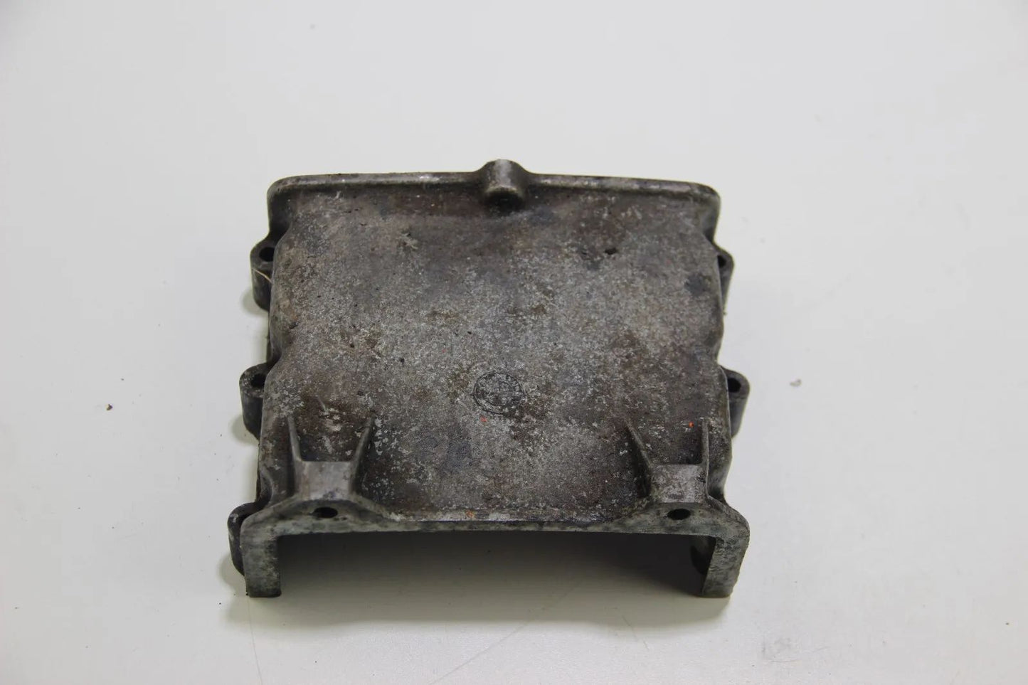 BMW E12 E21 E30 E28 Motorabdeckung M10 Kettenkasten 22511502152809