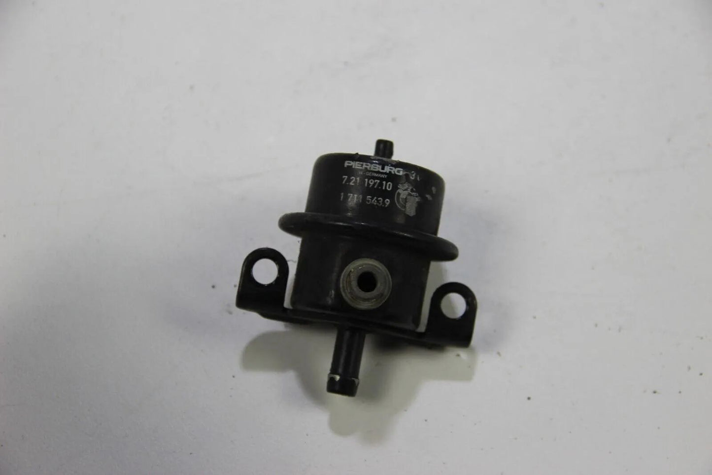 Original BMW E32 Benzindruckregler M30 Fuel Pressure Regulator 1711543 7er