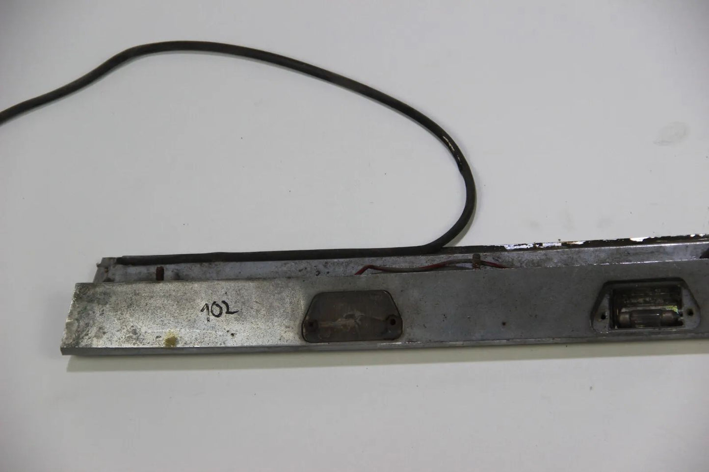 Original BMW Neue Klasse 2000 Kennzeichenleuchte 63268777100