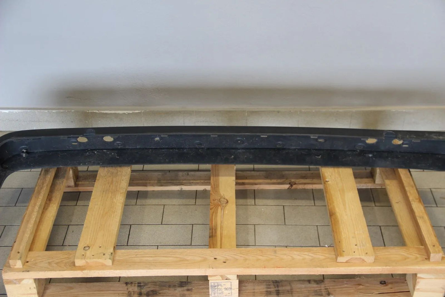 Original BMW E30 87-94 Stoßstange hinten NFL Malachitgrün mit Träger 51121945925