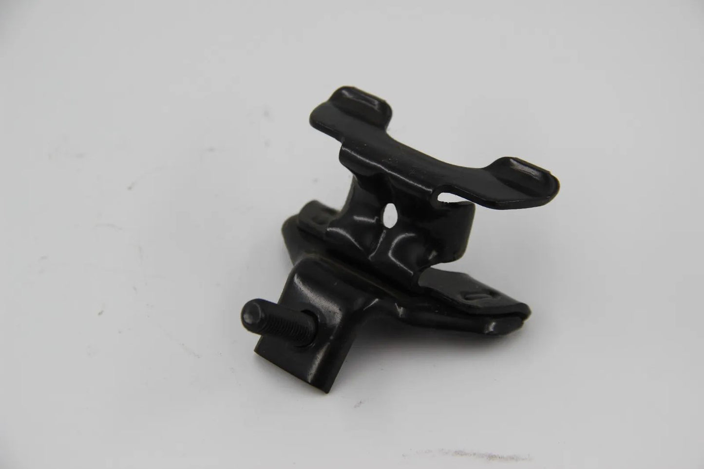 Original BMW E30 320i 325e M20 Halter Nachschalldämpfer NOS 18211176162