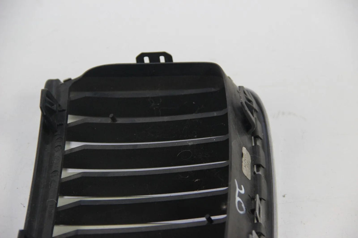 Original BMW E90 E91 3er Ziergitter Chrom Niere Links Kühlergrill 51137120007