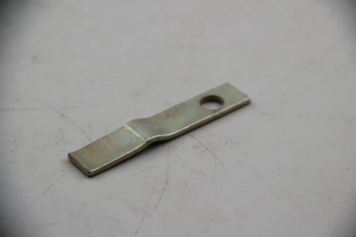 Original BMW E21 E12 E28 Halter 51321882677