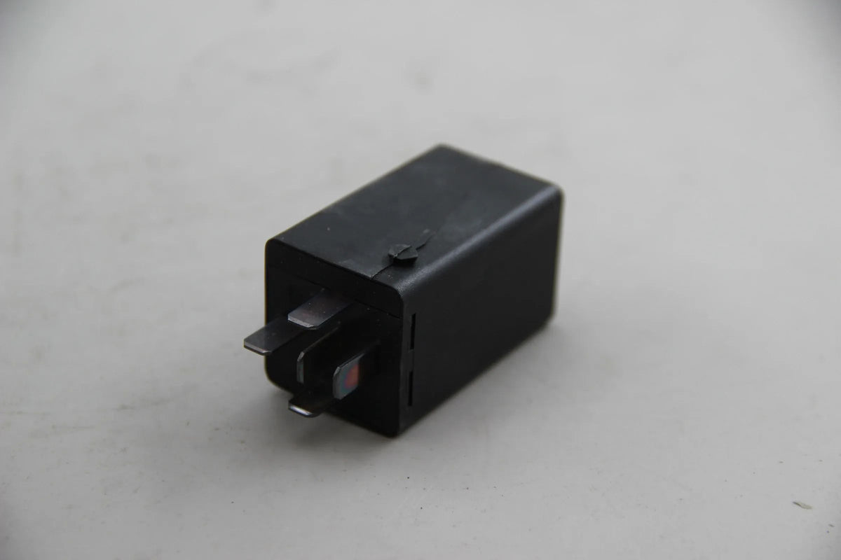Original BMW E39 520i-540i E38 E53 Relais Ruhestromabschaltung NOS 61358365960