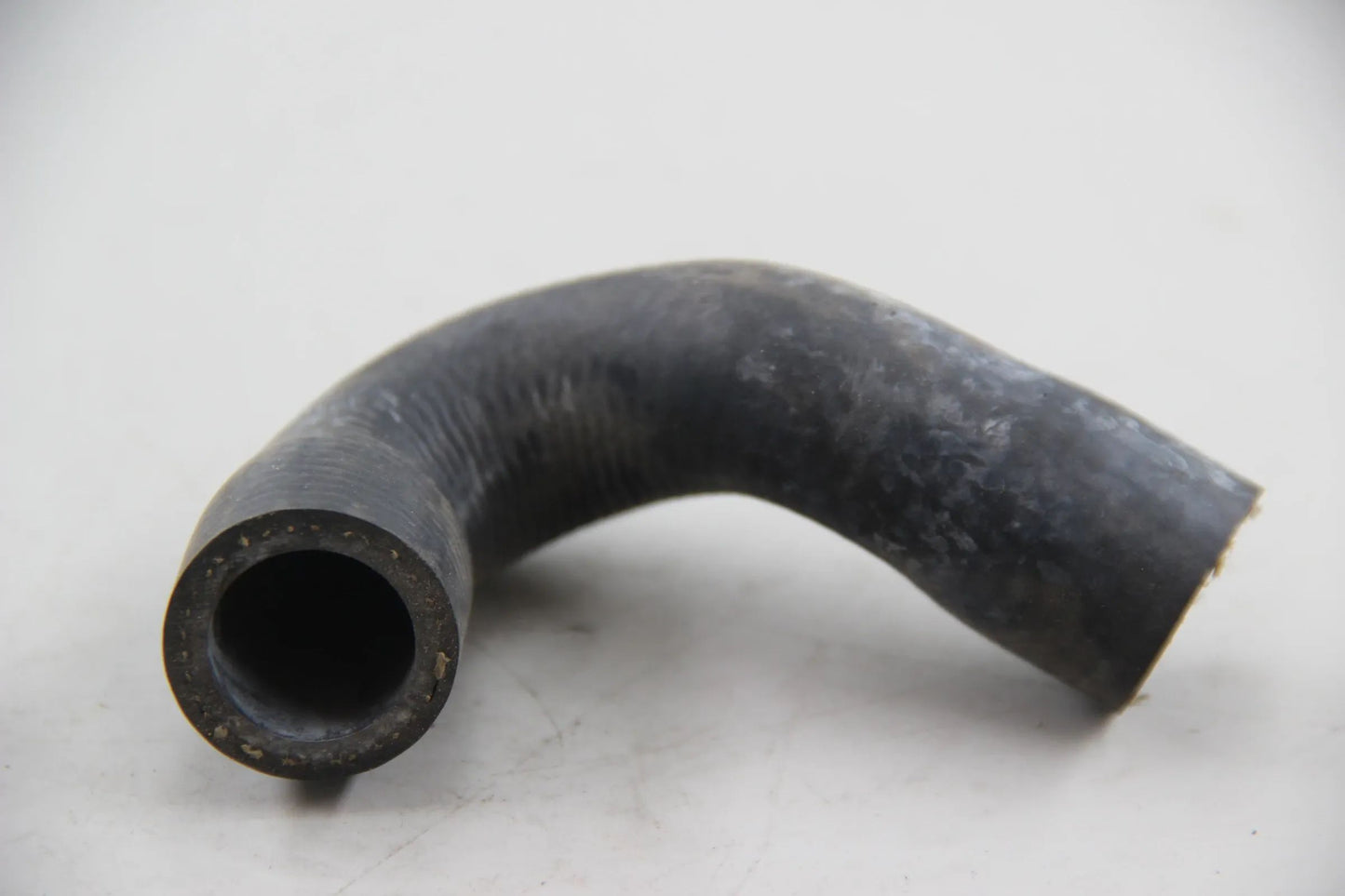 Original BMW E21 E28 E34 E32 Schlauch Zusatzwasserpumpe-Wasserventil 64211379956