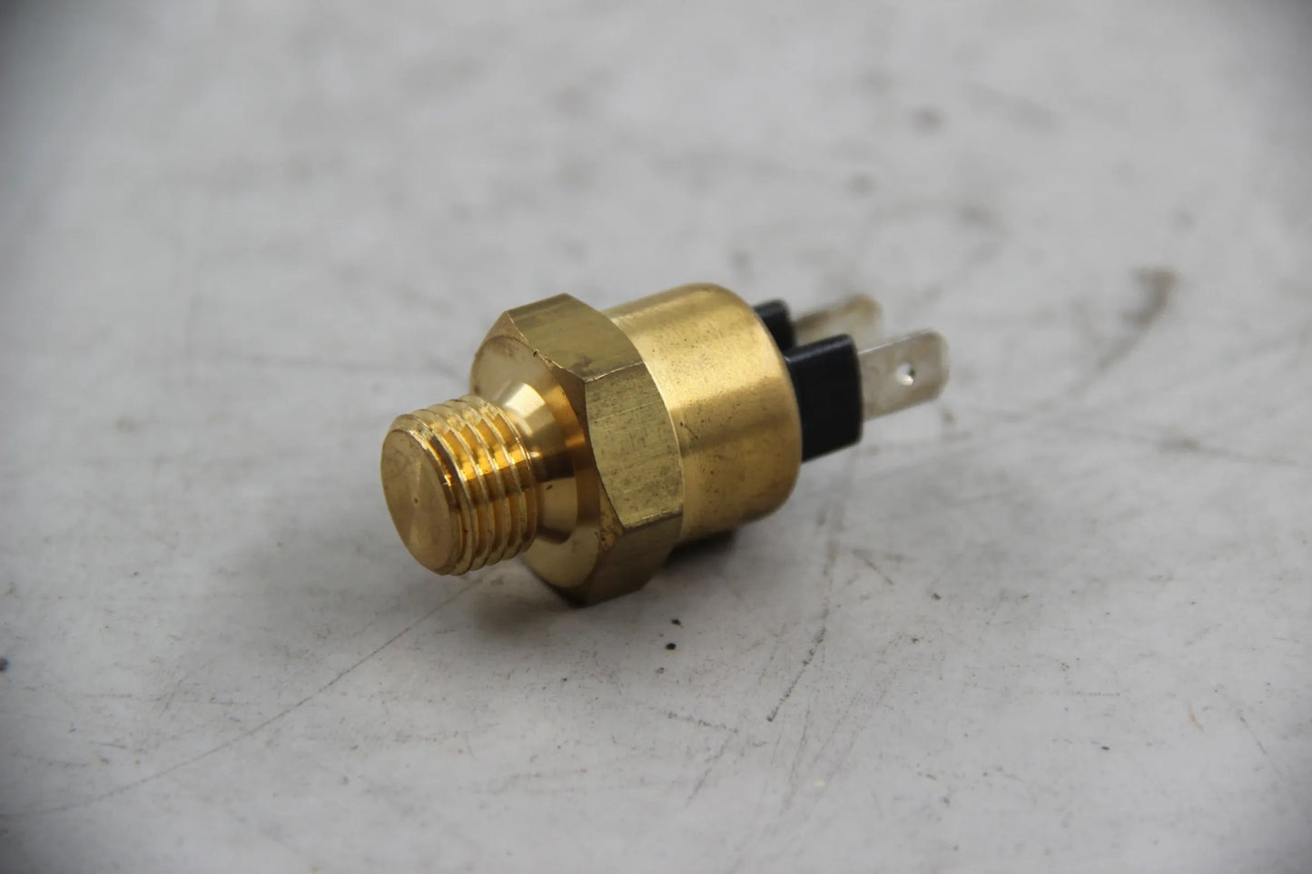 Original BMW E30 320is M3 E28 E34 E24 Temperaturschalter 108CEL 12632241342