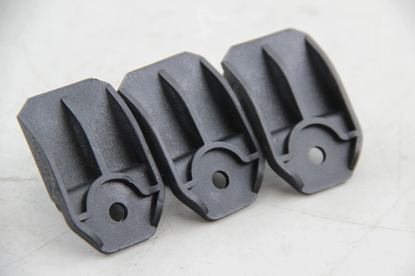 Original BMW E39 520i 523i 525i 528i-540i M5 3x Halter oben 17111740315