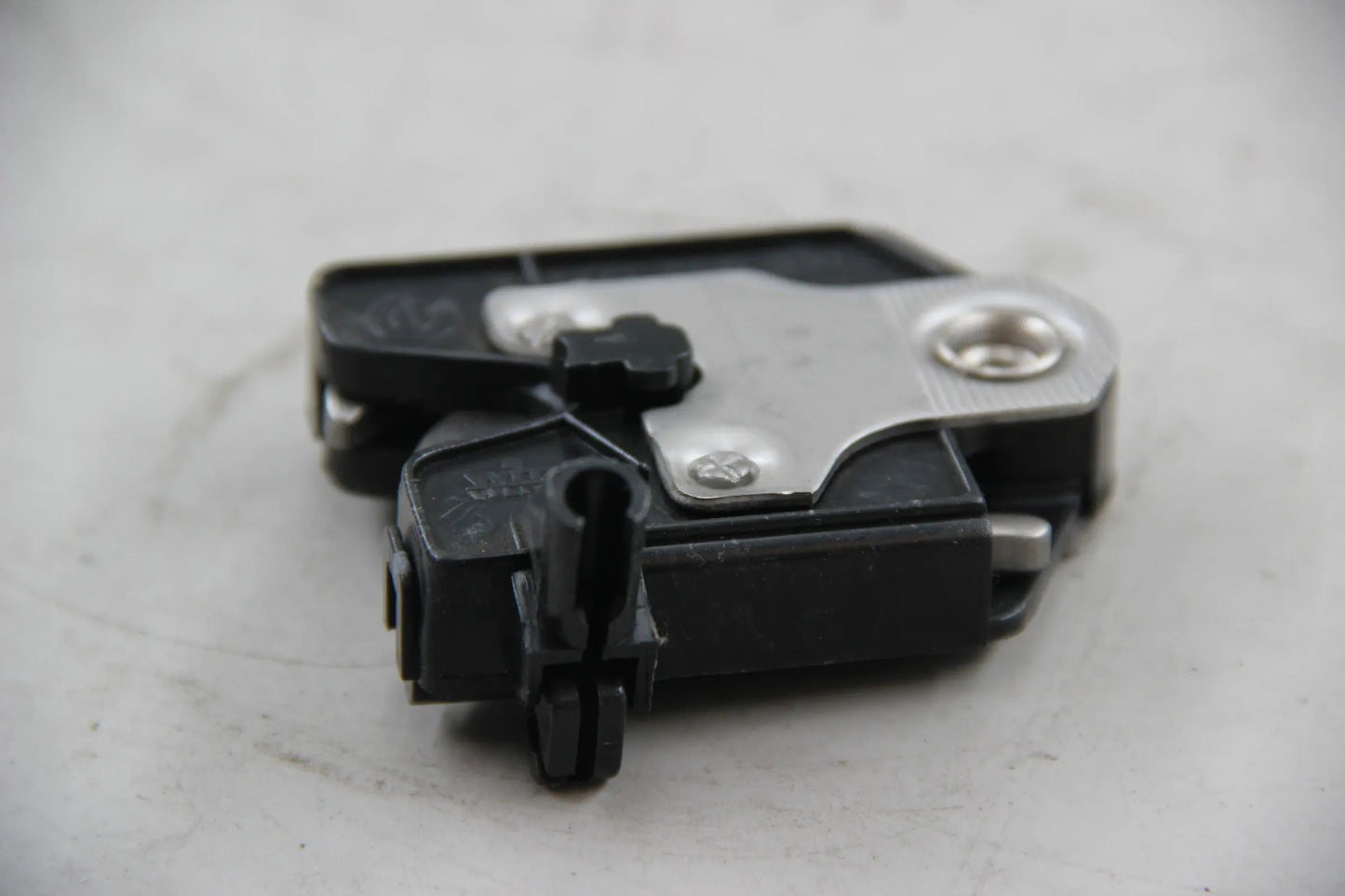 Original BMW E34 518i-540i M5 E32 Z1 Frontklappenverschluss NOS NLA 51231908330