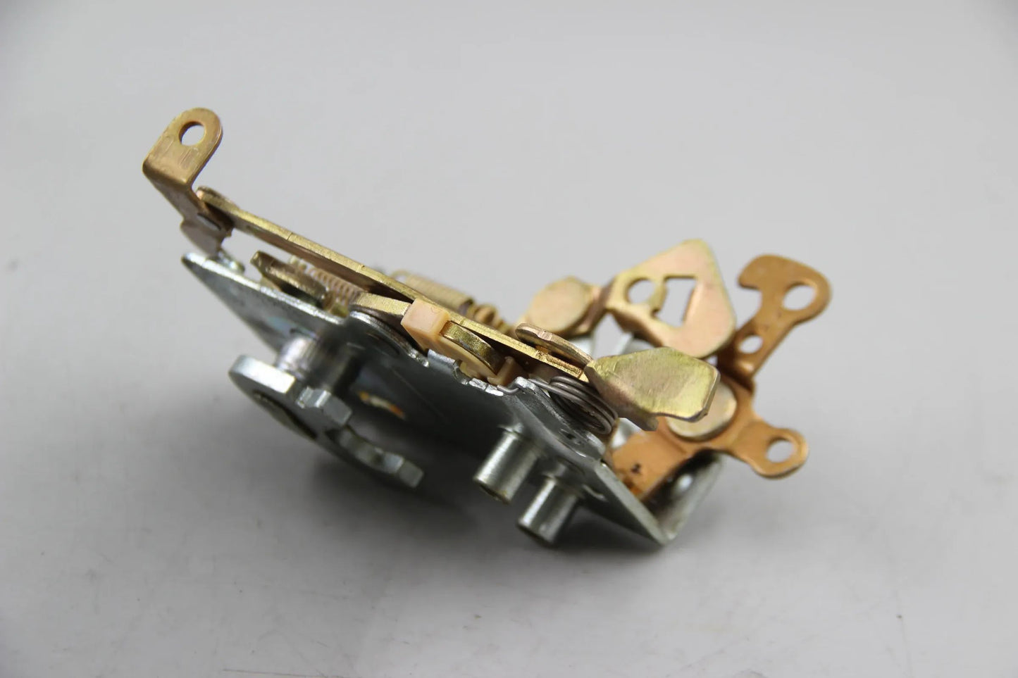 Original BMW E23 728 320 728i 732i 733i-745i Schloss vorne links 51211848841