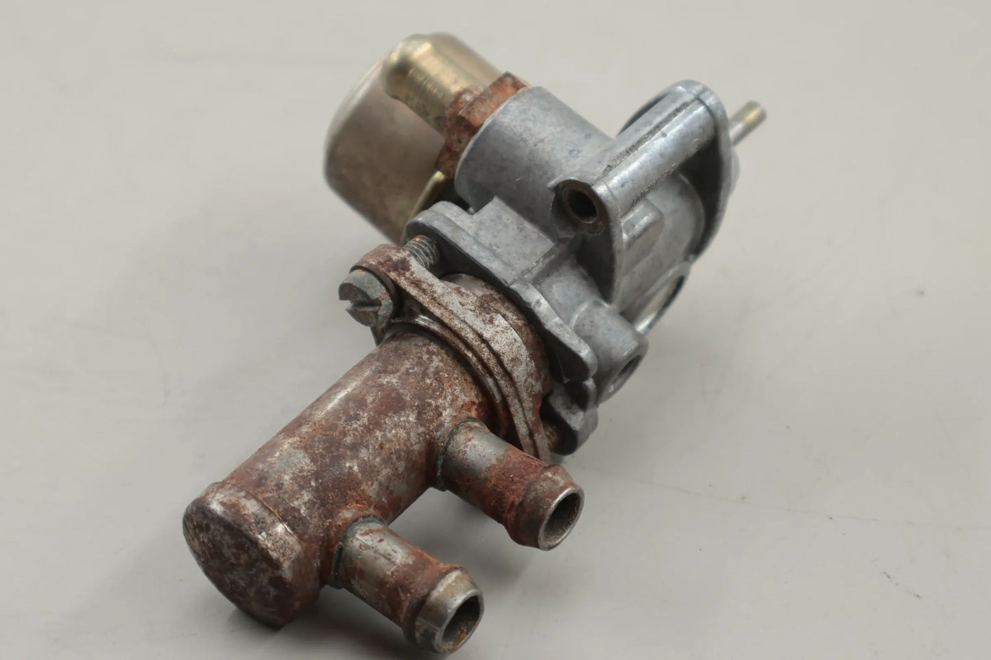 Mercedes-Benz W108 W113  Zusatzlauft Flansch Zusatzluftfilter  0457103002
