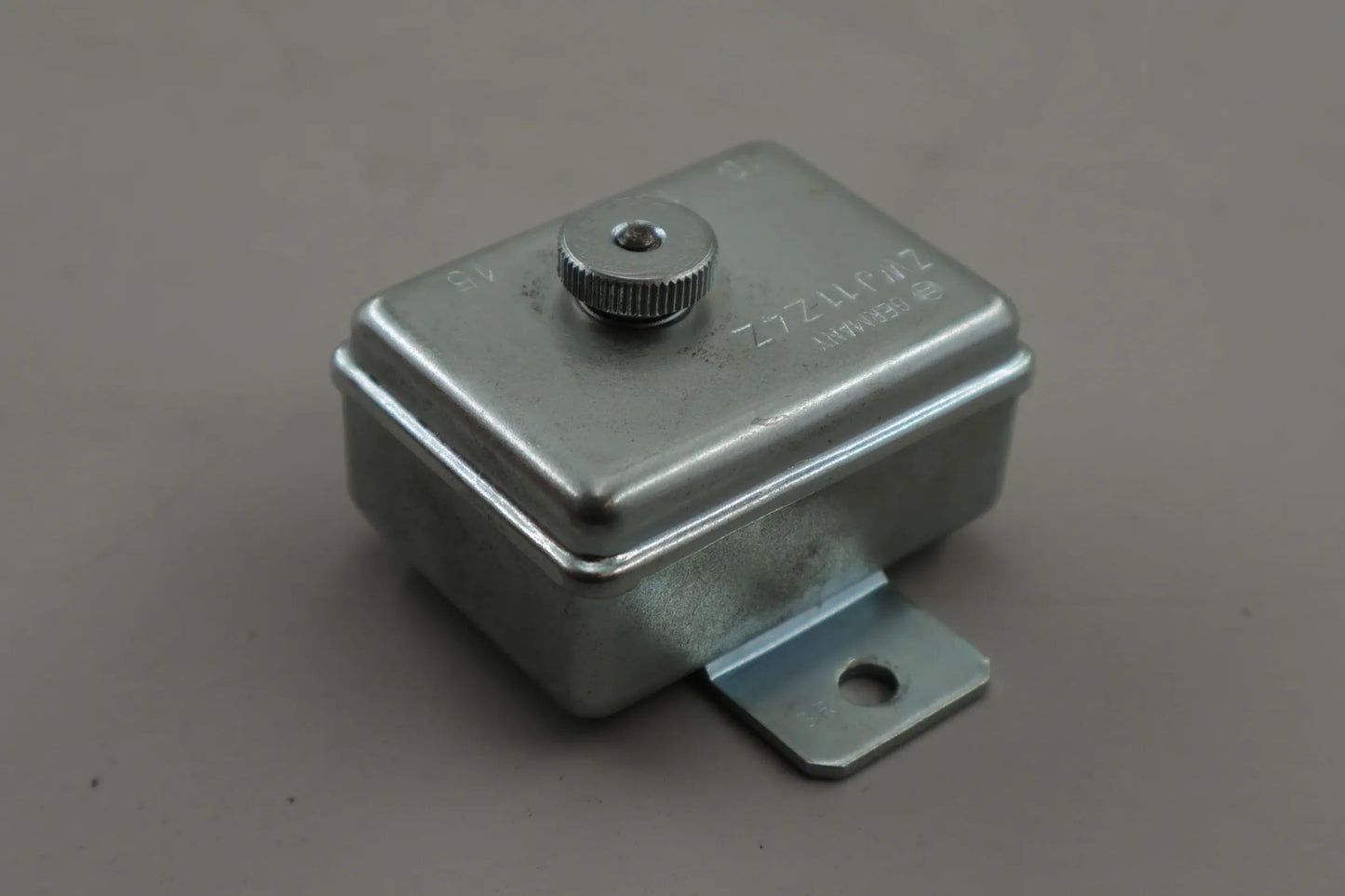 Mercedes-Benz W198 300SL Spannungsregler Lichtmaschine Bosch ZWJ11-Z4Z