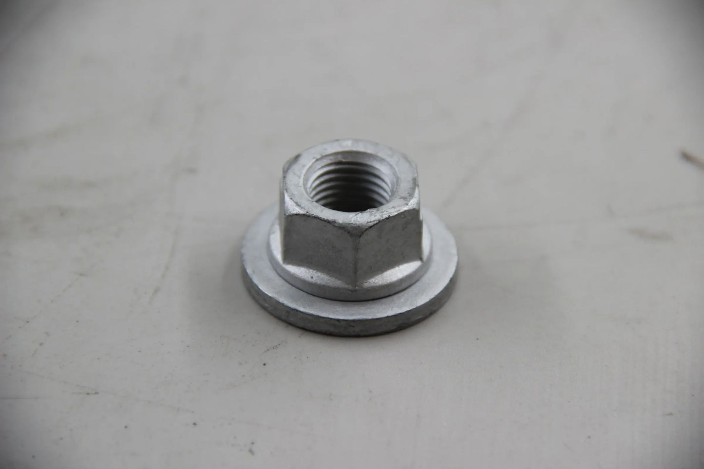 Original BMW E81 E88 E90 E39 E63 E38 E67 E84 Kombimutter M14X1,5 ZNS 33321092384