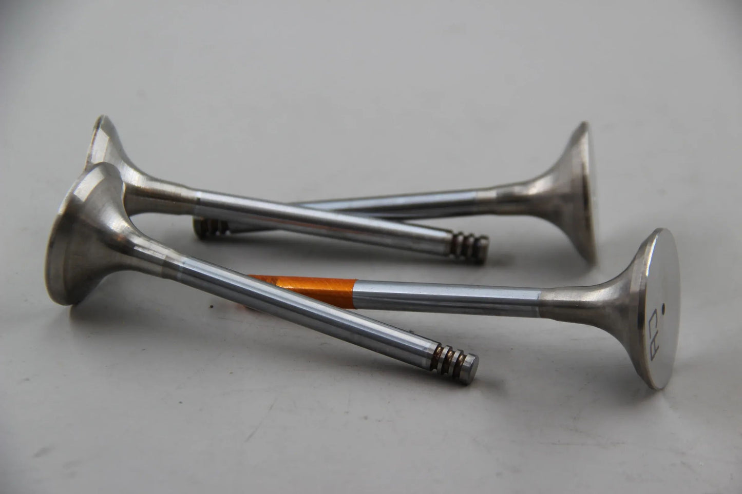 Original BMW E30 E36 E34 E32 E31 4x Auslassventil 36,0/6,96MM 11341727352