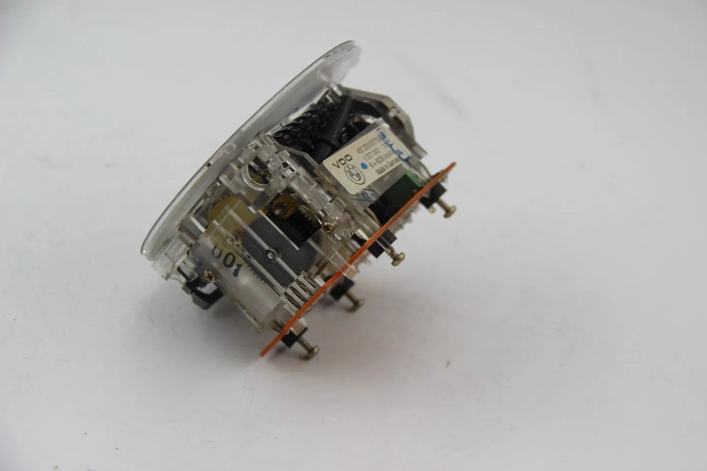 BMW E30 320i 323i 325i  Tachometer Km/h Speedometer Instrument VDO 1377343