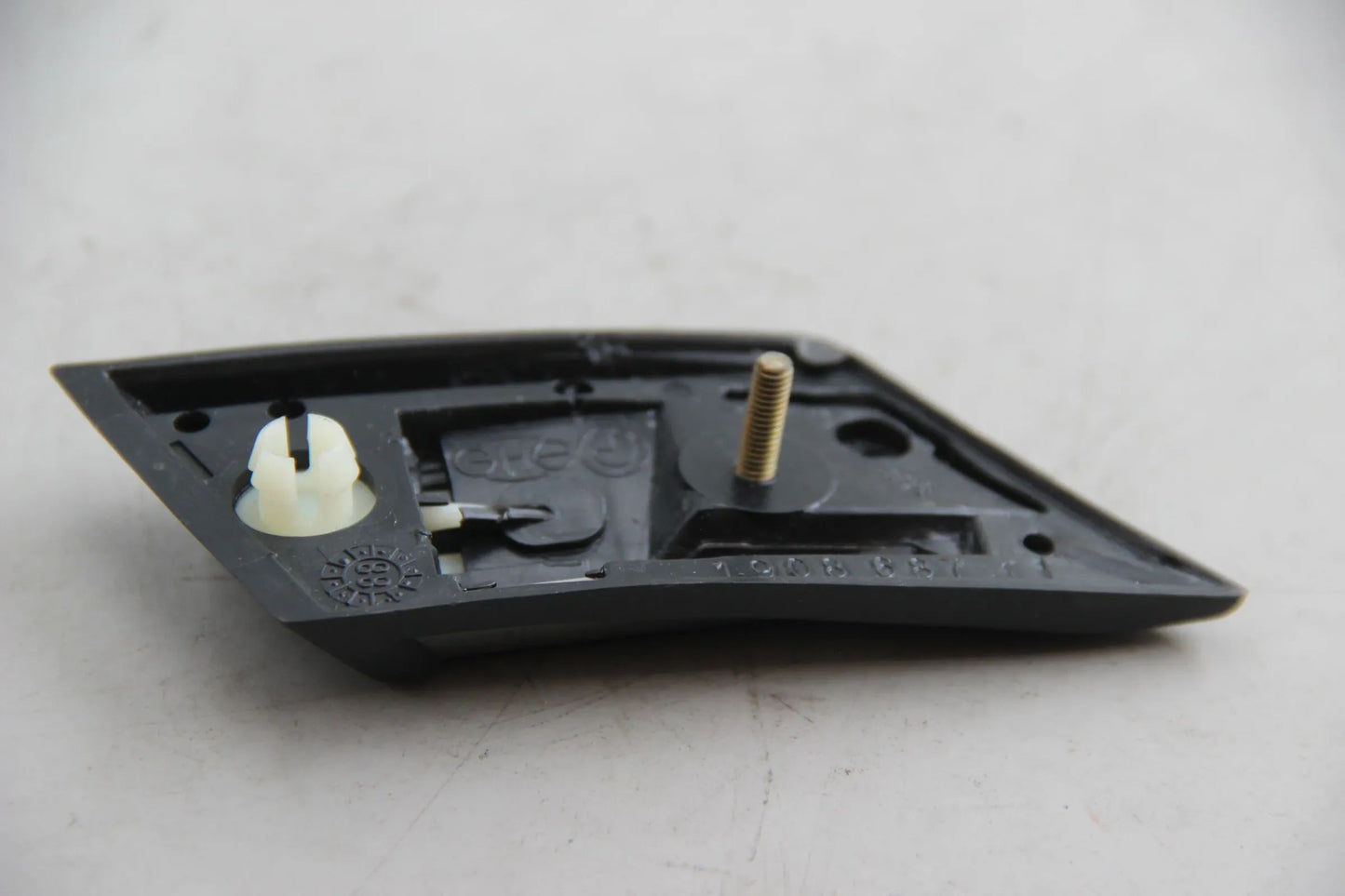 Original BMW E32 730i Limousine Stossleiste Seitenwand hinten links 51131908687