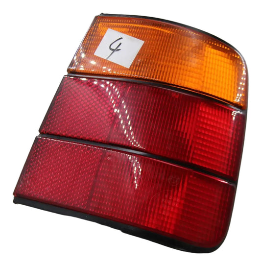 Original BMW E34 5er Heckleuchte außen rechts 133690