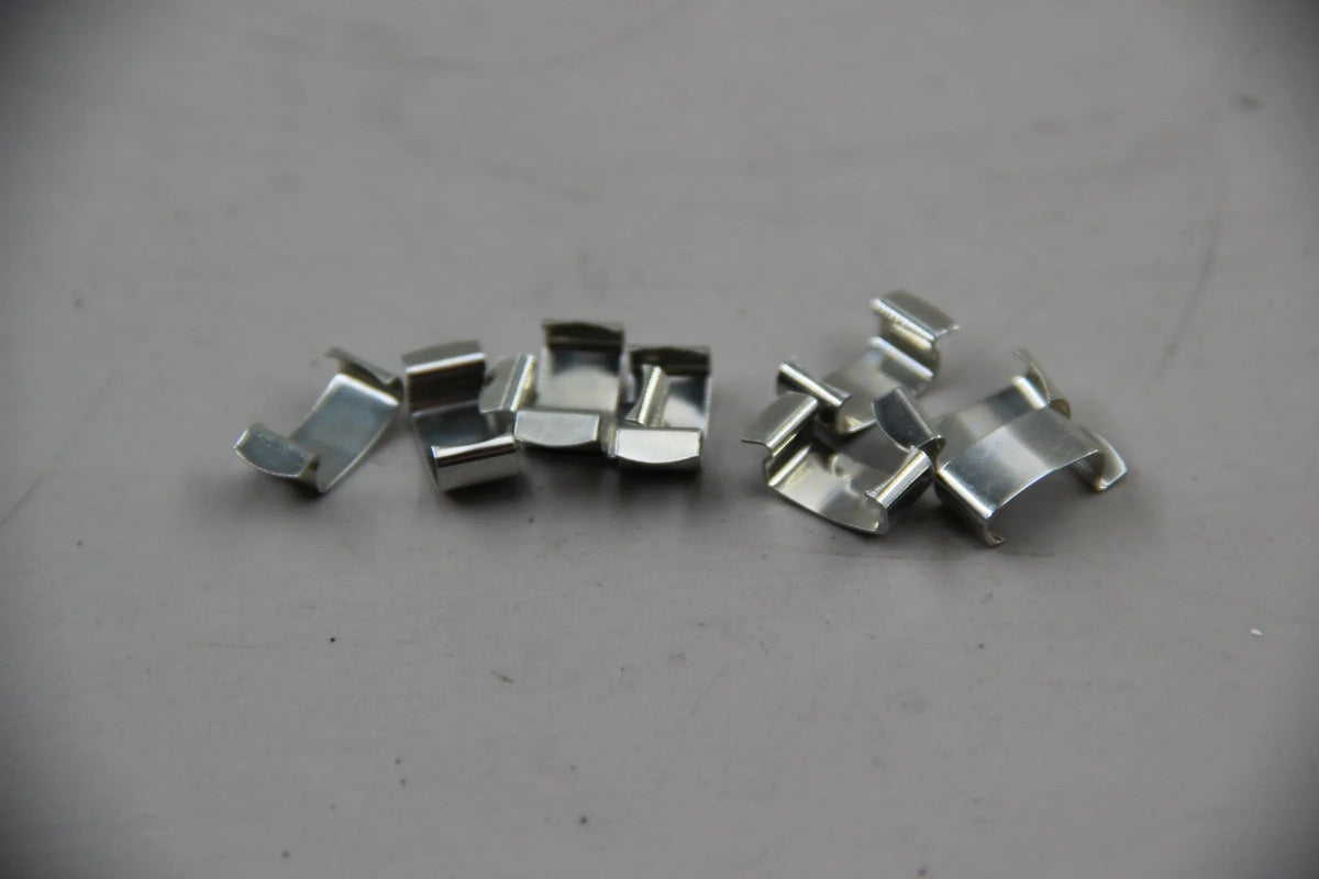 Original BMW E30 E36 E46 E34 E39 E32 E38 E31 E83 9x Klammer 64111370938