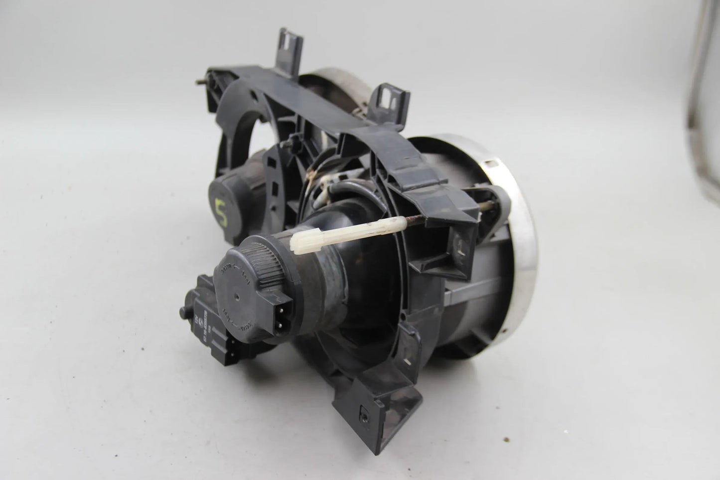 Original BMW E32 E34 Scheinwerfer vorne rechts Hella 13174000