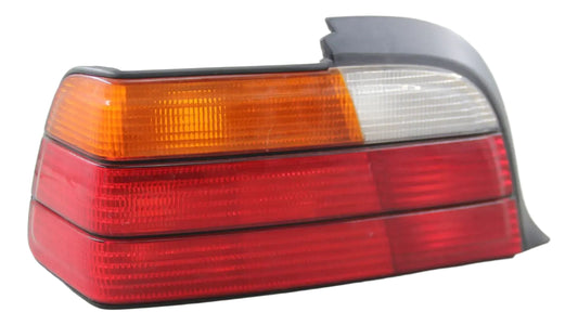 Original BMW E36 316i-323i Heckleuchte mit Nebelschlusslicht links 63211387653