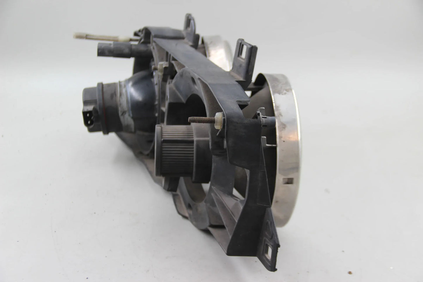 Original BMW E32 E34 Scheinwerfer vorne links Hella 13174100