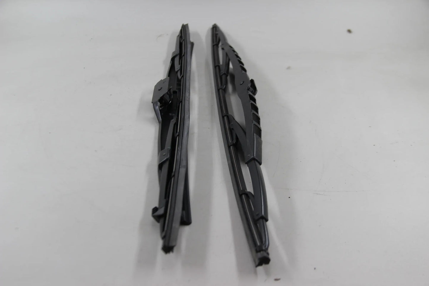 Original BMW E38 728i-750i L7 Limousine Satz Wischerblätter NOS NLA 61619070577