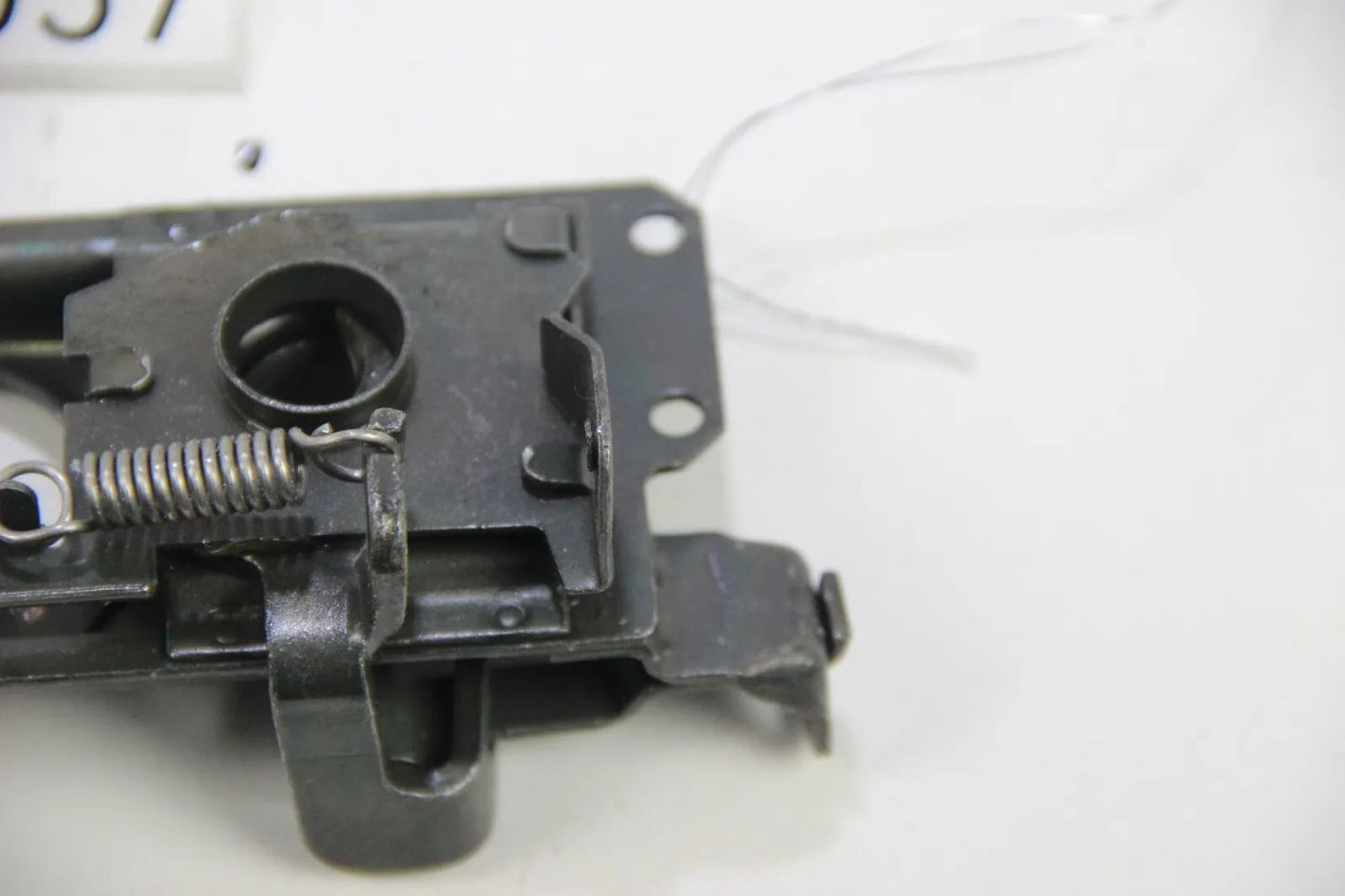 Original BMW E28 518-535i M535i M5 Schloss vorne links 5er OEM 51231876997