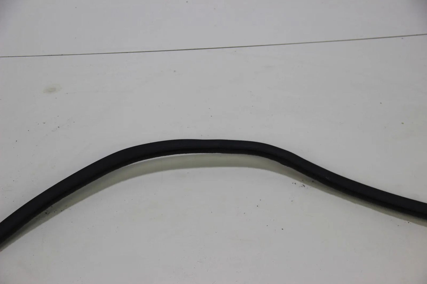 BMW E30 4-Türer Limo Touring 316i-325i Türdichtung hinten rechts Kantenschutz