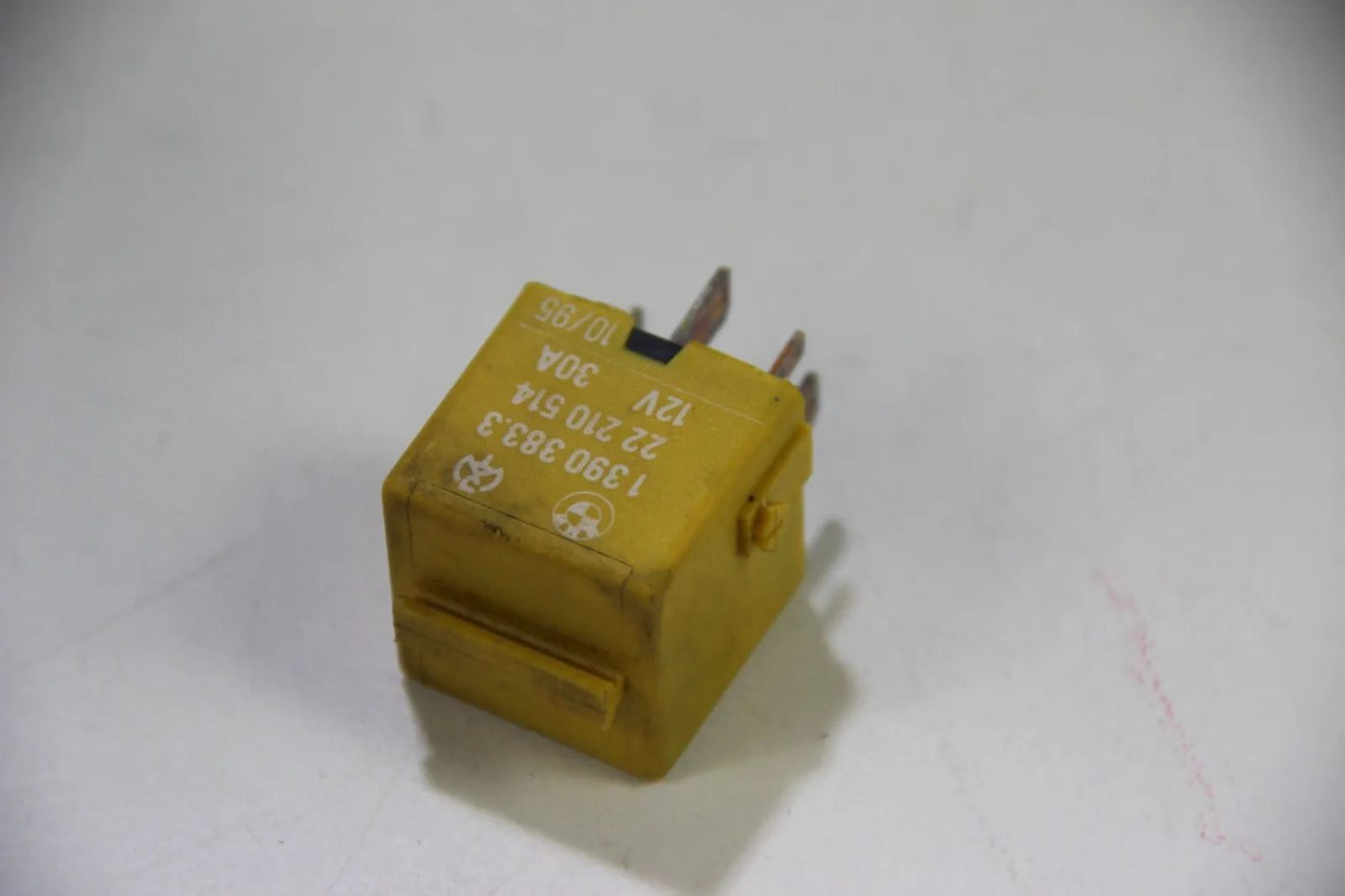 Original BMW E34 E32 5er 7er Relais gelb Relay yellow 12V 30A Relais 61361390383