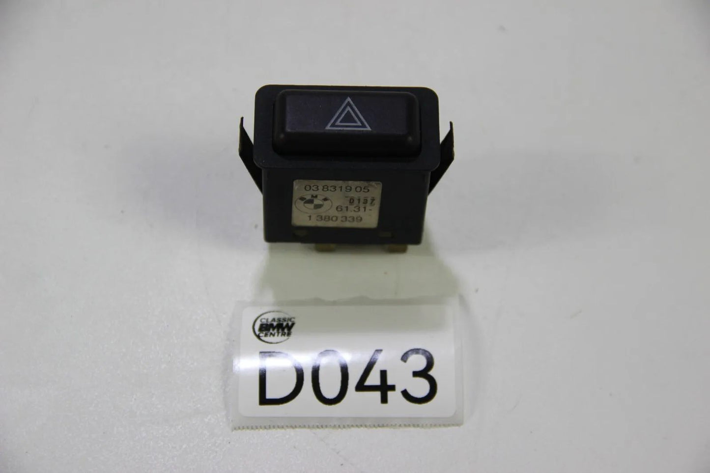 Original BMW E28 E30 Warnblinkleuchte Schalter / Gefahrenhinweis 1380339