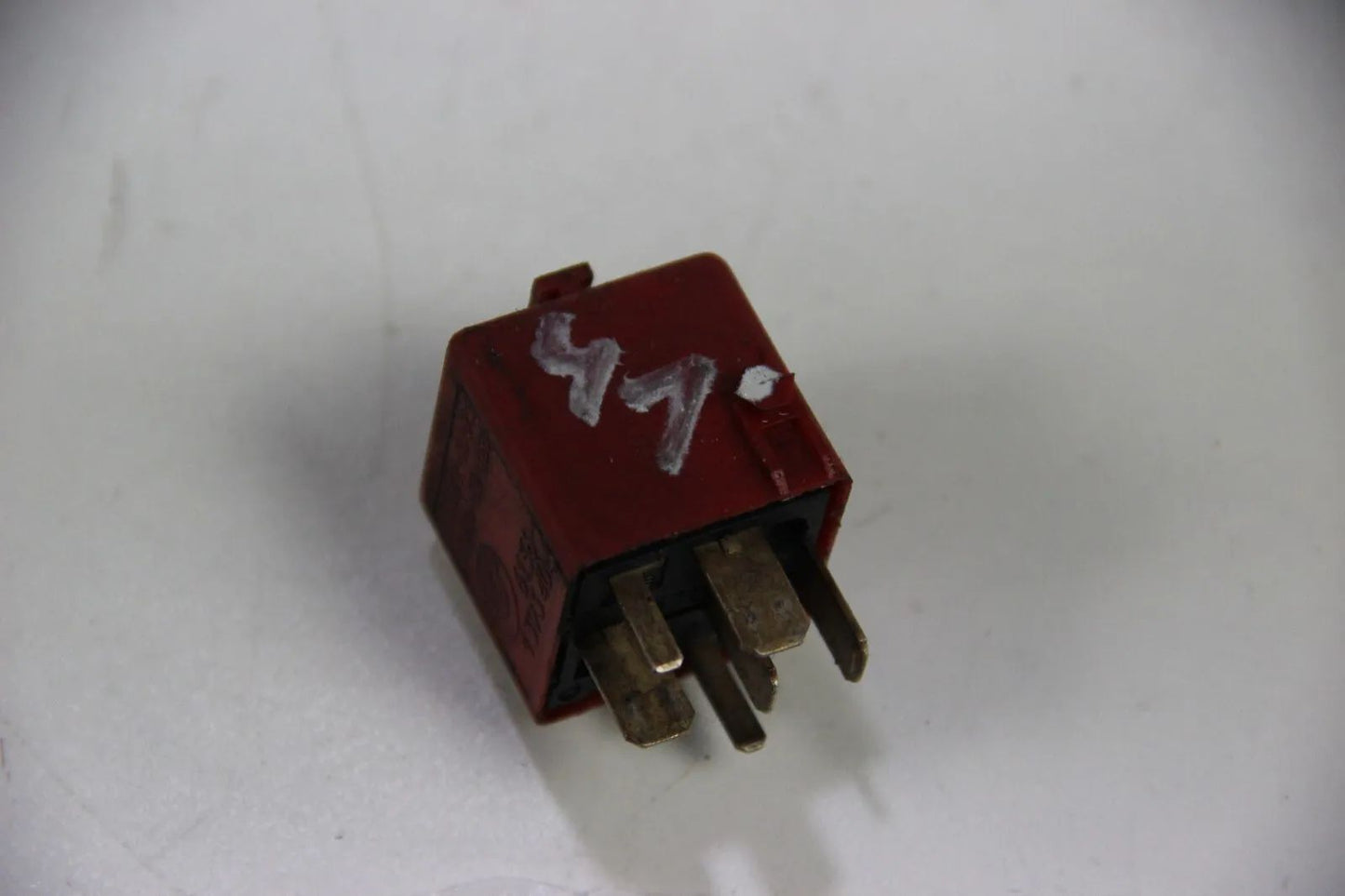 Original BMW E36 Z3 ABS-Hauptrelais Relay tomatenrot Oldtimer 61361393404