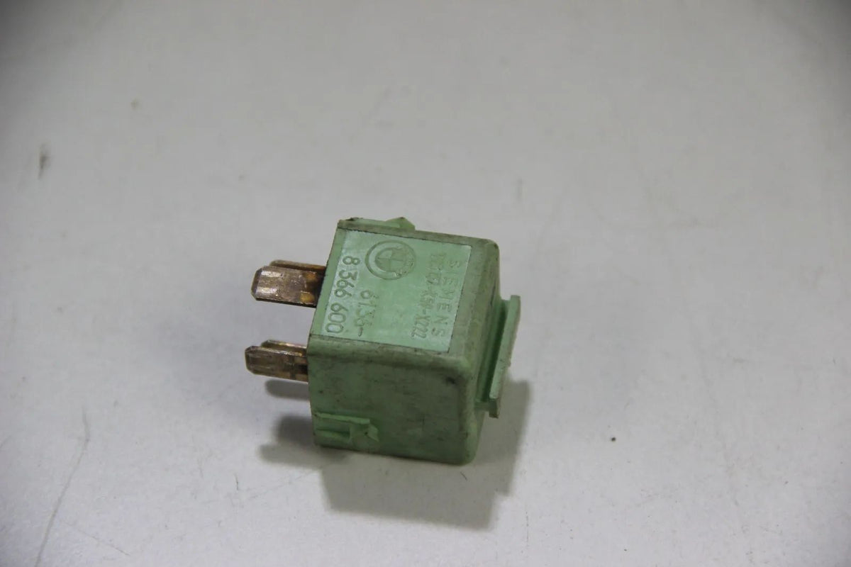 Original BMW E38 Relais Relay Kraftstoffpumpenrelais Relais Oldtimer 61368366600