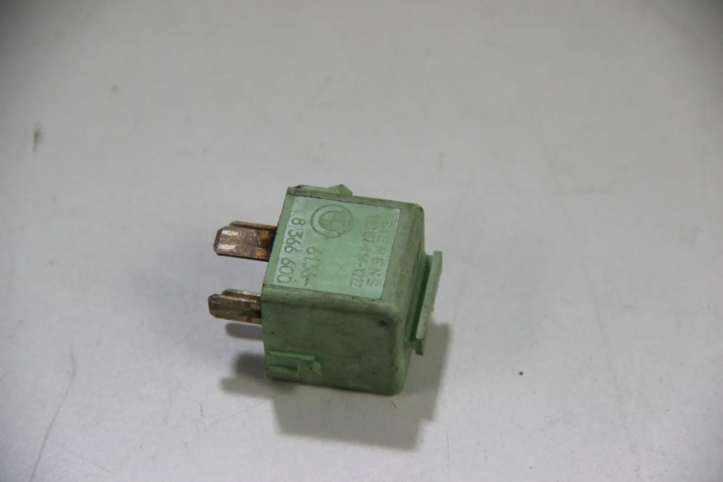 Original BMW E38 Relais Relay Kraftstoffpumpenrelais Relais Oldtimer 61368366600