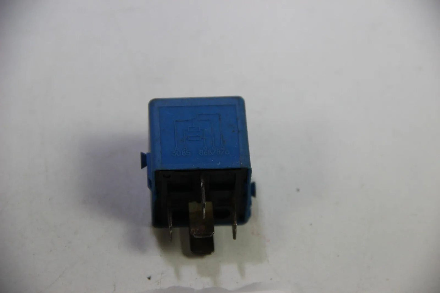 Original BMW 114 CMSP E3 E30 E36 E12 E24 Relais signalviolett 61361388911