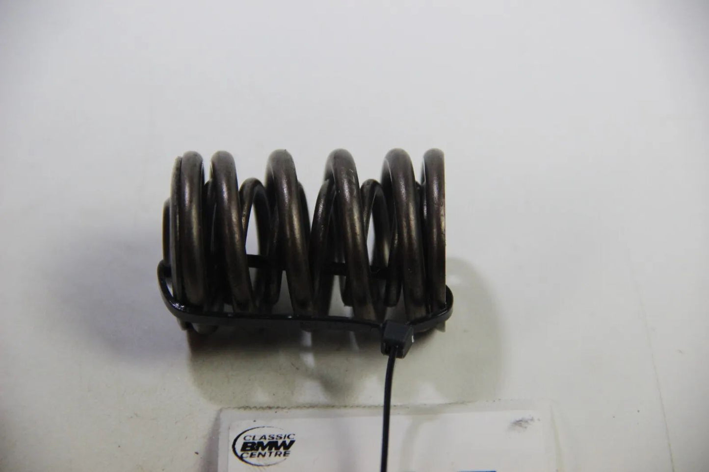 Original BMW E30 M3 S14  Ventilfeder einzeln mit Federtellern oben 11341312704