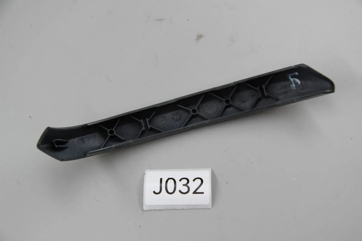 Original BMW E53 X5 Serie Abdeckung Türgriff rechts Titan 51428262814