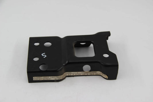 Original BMW E30 316-325ix  Stütze rechts Stossstange vorne 51111945912