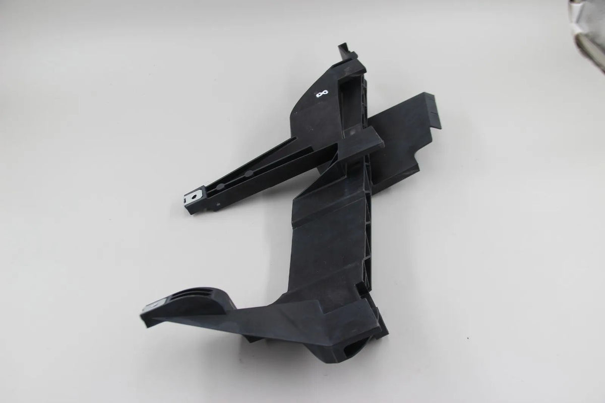 Original BMW X3 E83 Scheinwerfer-Halter  Haltebügel rechts 63126939200
