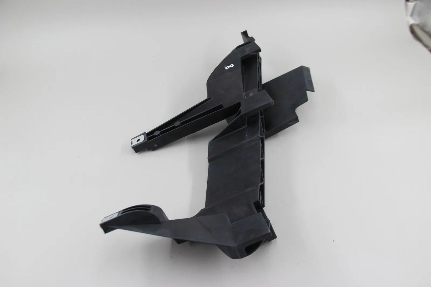 Original BMW X3 E83 Scheinwerfer-Halter  Haltebügel rechts 63126939200