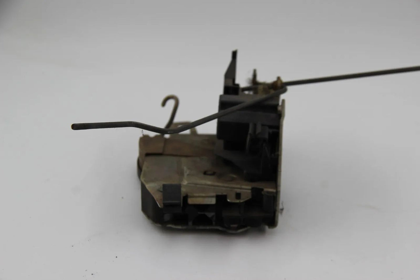 Original BMW E36 316i-328i M3 Limo Drehfallenschloss vorne rechts 51218122204