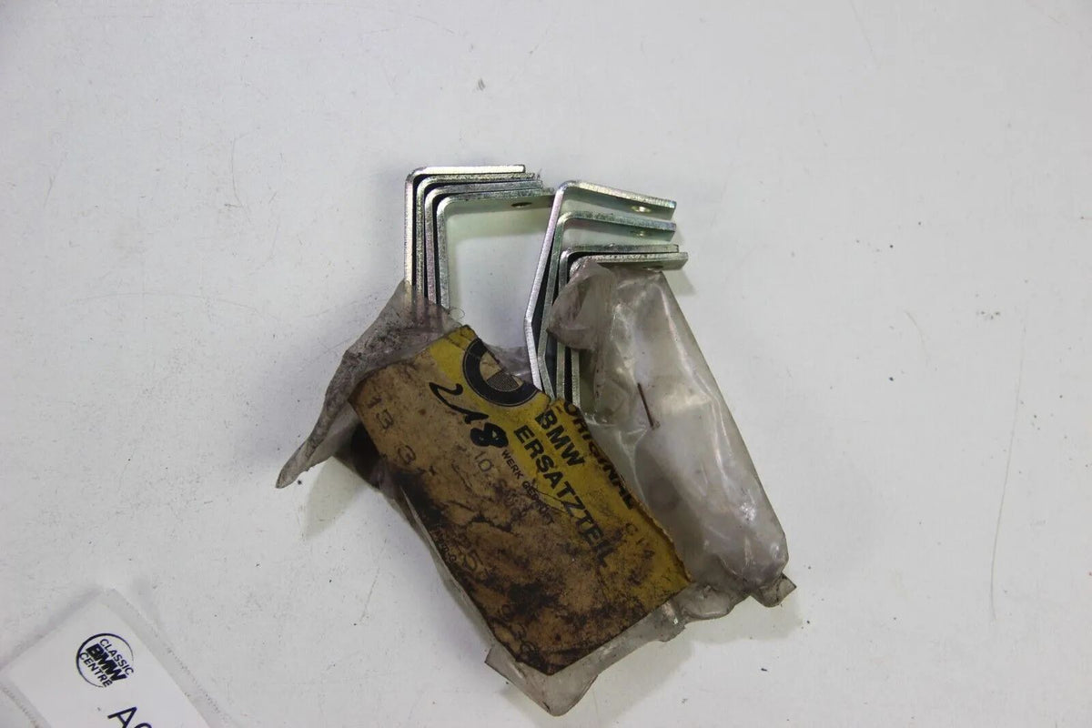 NEU Original BMW E12 520 M10 Winkel Menge 10 NOS 13311257936 Bracket Angle