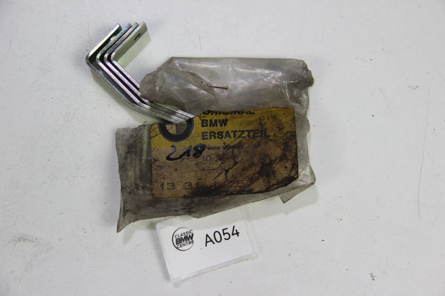 NEU Original BMW E12 520 M10 Winkel Menge 10 NOS 13311257936 Bracket Angle