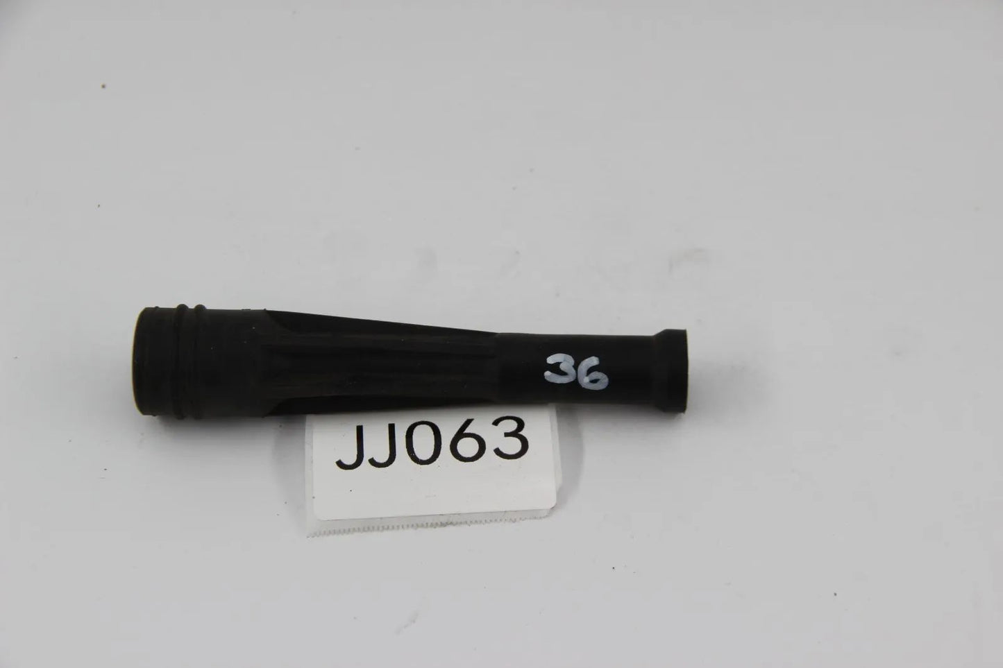 Original BMW Serie 5 E34 Zündkerzenstecker Zündspule  1735386