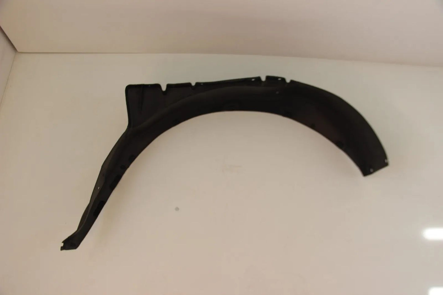 BMW E30 316-325i/x/e Abdeckung Radhaus vorne links 51711942807 Neu