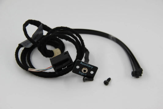Original BMW E39 E60 E61 E63 E64 Nachrüstsatz Auxiliary Anschluss 65120153502