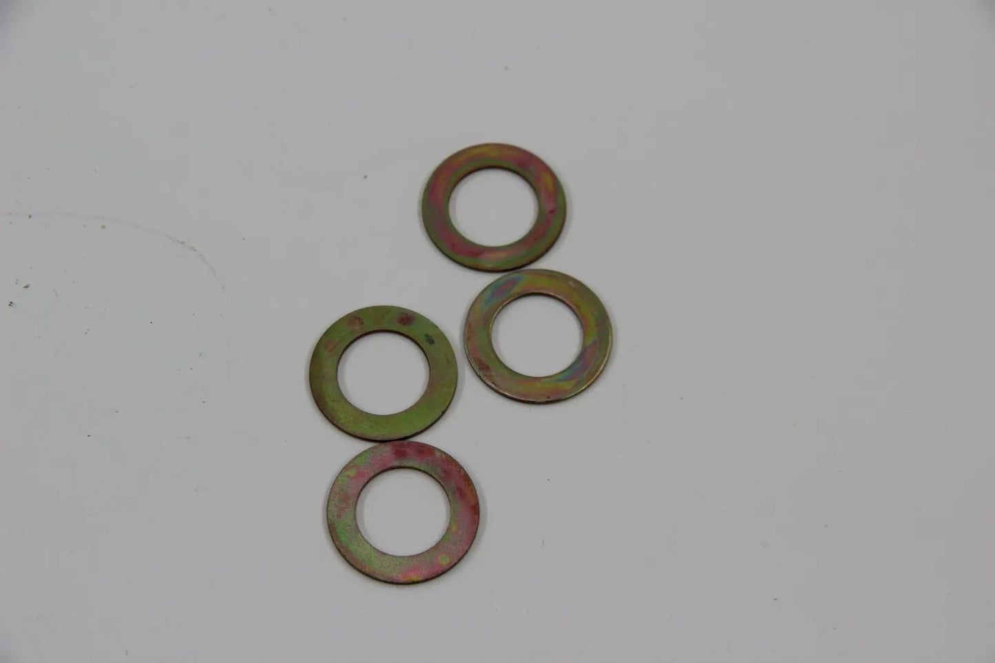 BMW E10 E3 E9 E21 E30 E12 E28  Unterlegscheibe Ventilsteuerung 4x 11330634140