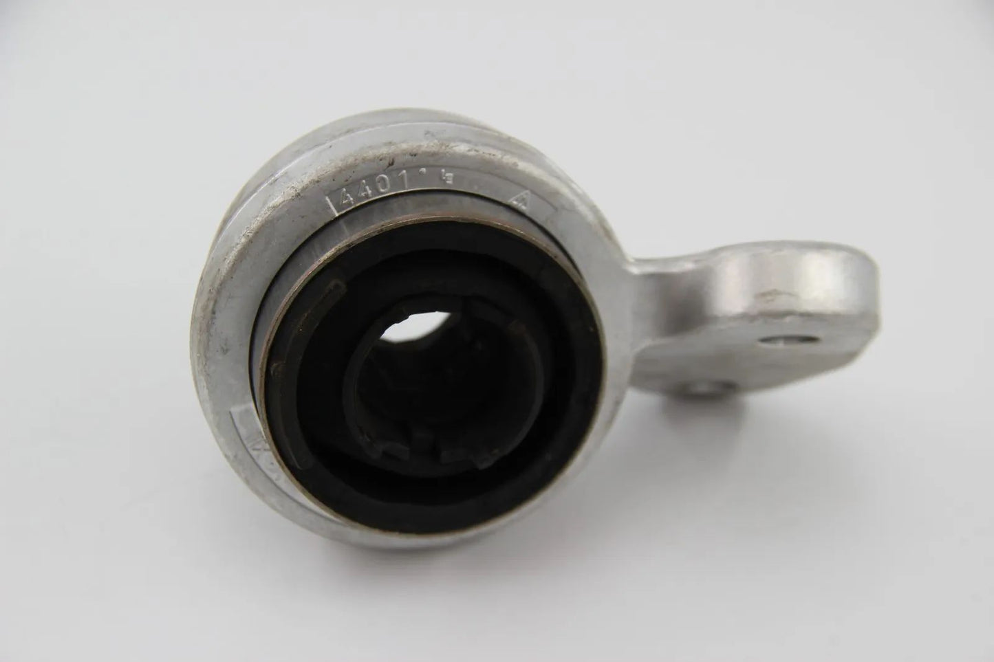 Original BMW E46 E85 E86  Satz Halter mit Gummilager D=66MM NOS 31126757623